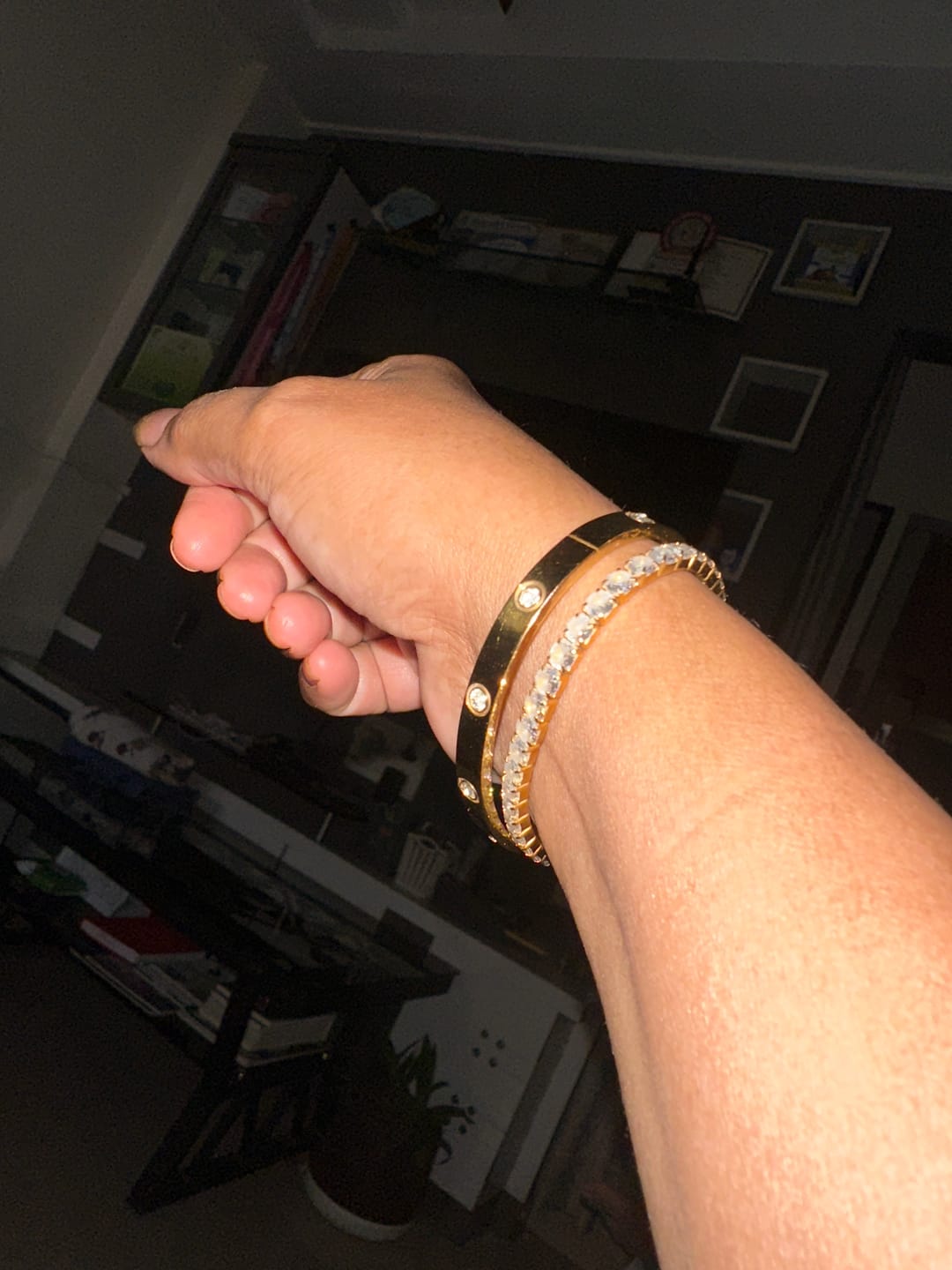 Customer photo review of Exquisite Gold Studded Bracelet