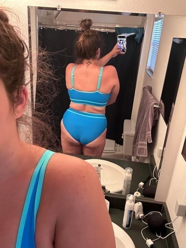 Customer photo review of Emoswim - Damen High Waist Bikini-Sets Sportliche Zweiteilige Badeanzüge Colorblock Cheeky High-Cut Bademode