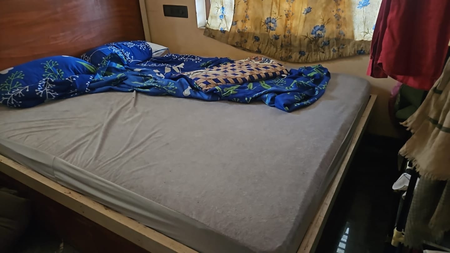 Customer photo review of Flo Adjustable Pillow (Fibre)
