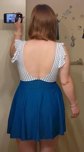 Customer photo review of Emoswim - Damen Badeanzug Rüschen Cut-Out Badekleid Bauchweg V-Ausschnitt Wickel-Bademode