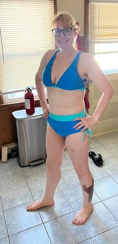 Customer photo review of Emoswim - High Waist Bauchweg Colorblock Bikini-Sets