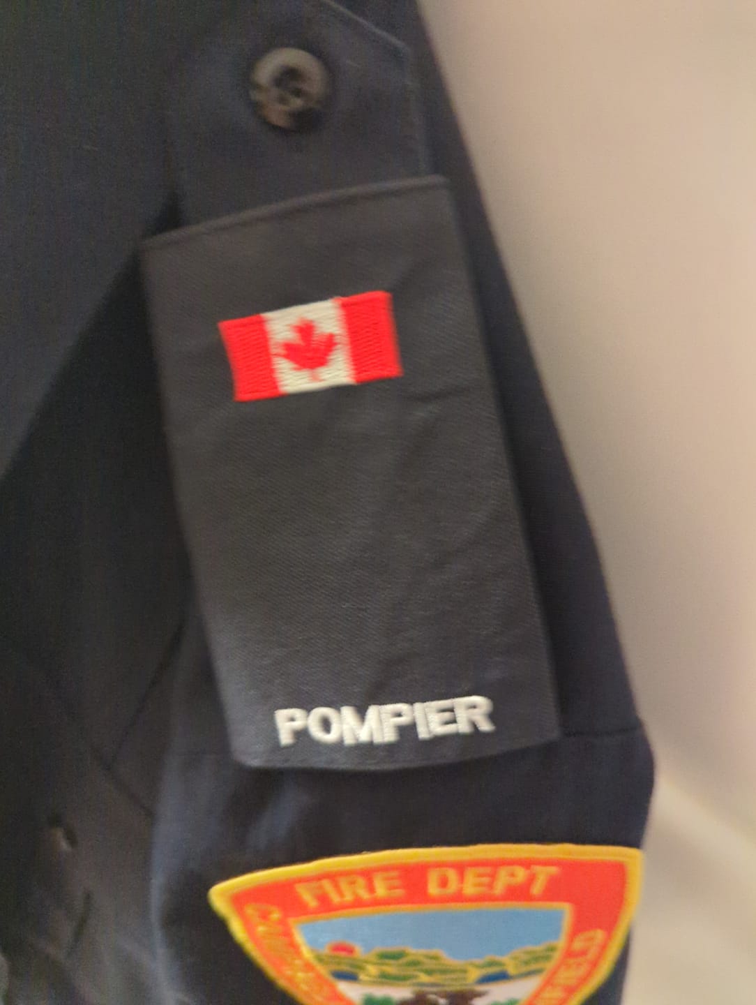 Customer photo review of Canada Flag Pompier Slip-Ons - EF10CQ