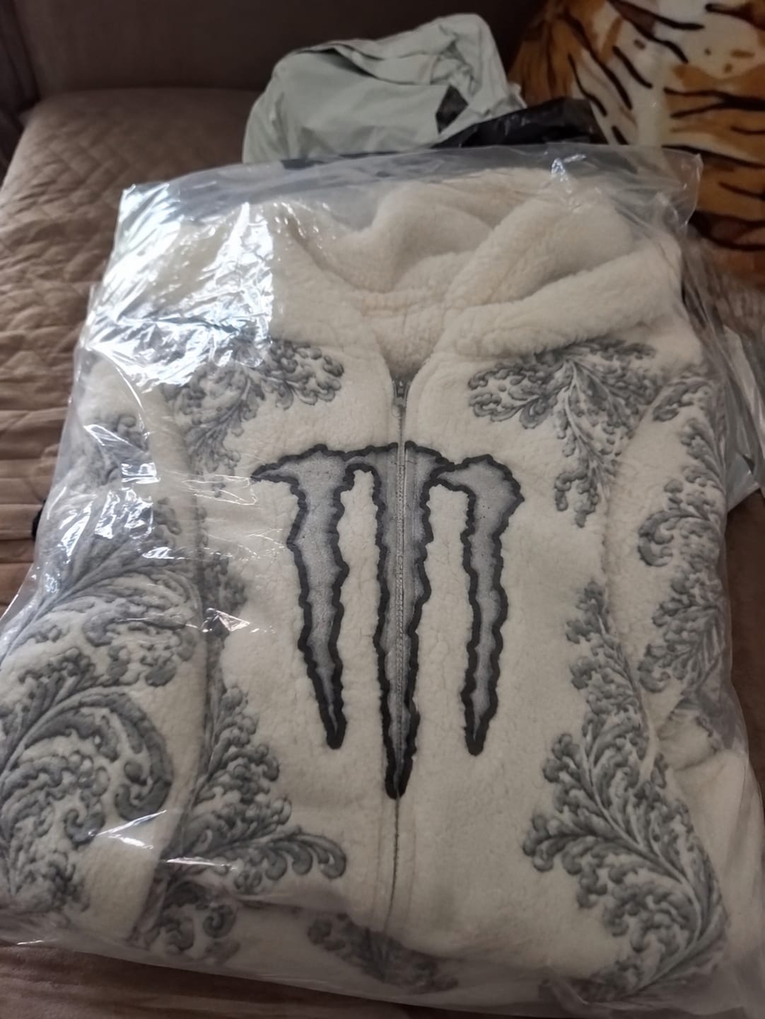Customer photo review of Midnight Energy Pyjama