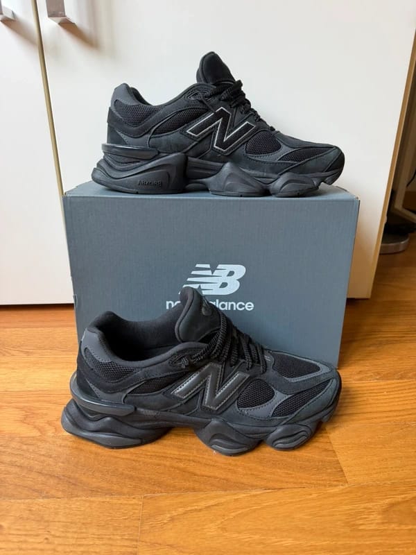 Customer photo review of New Balance 9060