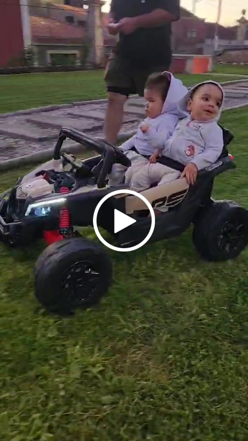 Customer video review of Carro Elétrico para Criança CAN-AM MAVERICK 4x4 24v Khaki c/ RODAS DE BORRACHA & ASSENTO EM PELE