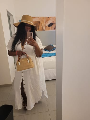 Customer photo review of Emoswim - Weißer einfarbiger langer Sonnenschutz-Cardigan Cover-Up