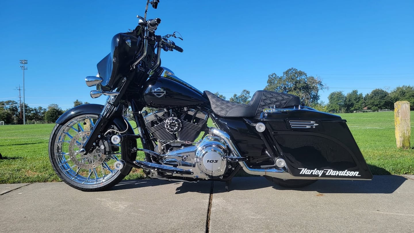 Customer photo review of Lyndall Racing 7254-Z PLUS Brake Pads 3 Pair Sets Harley FL Repl. 41854-08