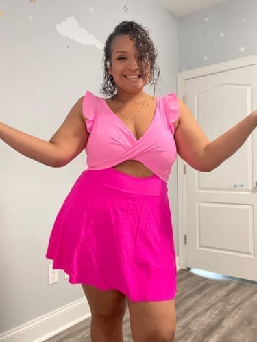 Customer photo review of Emoswim - Damen Badeanzug Rüschen Cut-Out Badekleid Bauchweg V-Ausschnitt Wickel-Bademode