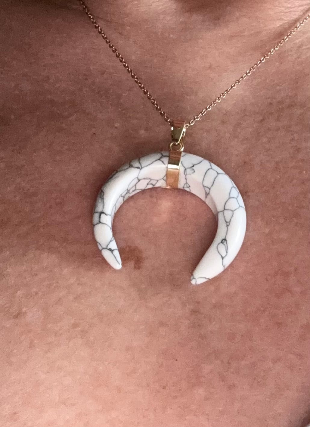 Customer photo review of Pendentif Howlite
