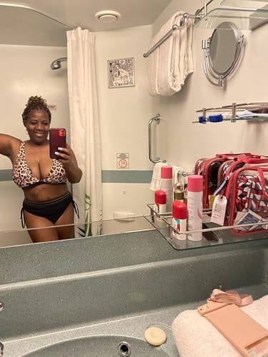 Customer photo review of Emoswim - High Waist Bauchweg Colorblock Bikini-Sets