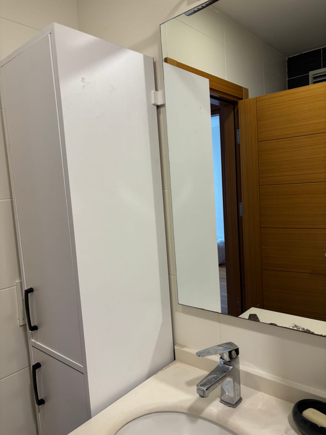 Customer photo review of Rani F1 Çok Amaçlı Dolap 2 Kapaklı 6 Raflı Banyo Kiler Mutfak Dolabı Beyaz M1