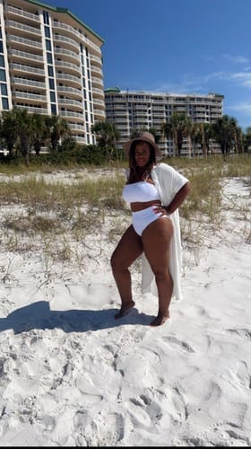Customer photo review of Emoswim - Weißer einfarbiger langer Sonnenschutz-Cardigan Cover-Up