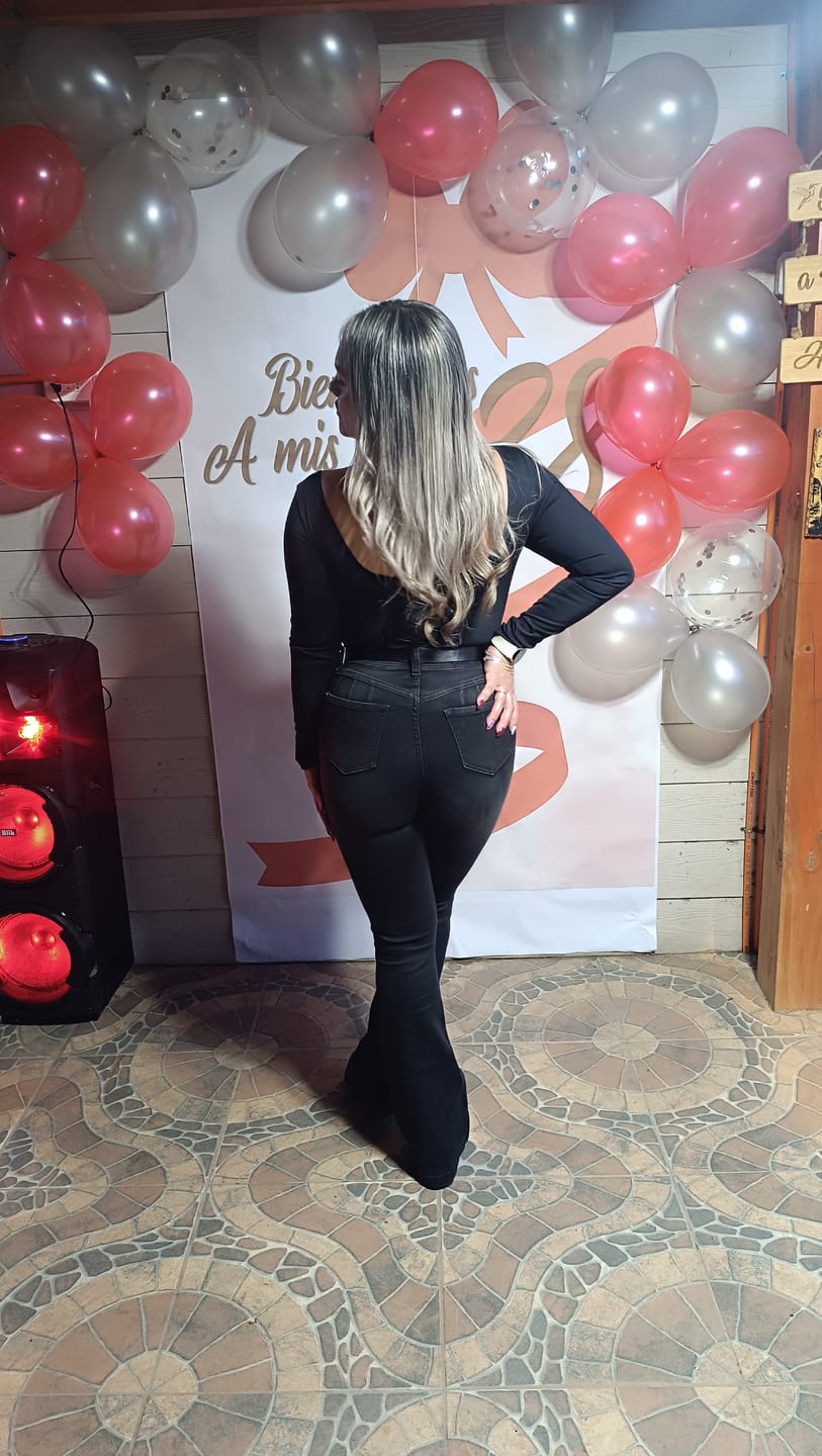 Customer photo review of Body Iconic Full Compresión – Moldea Cintura y Cadera