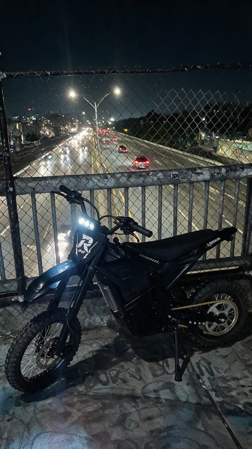 Customer photo review of Eskute® NOVA RR 5500W Electric Dirt Bike