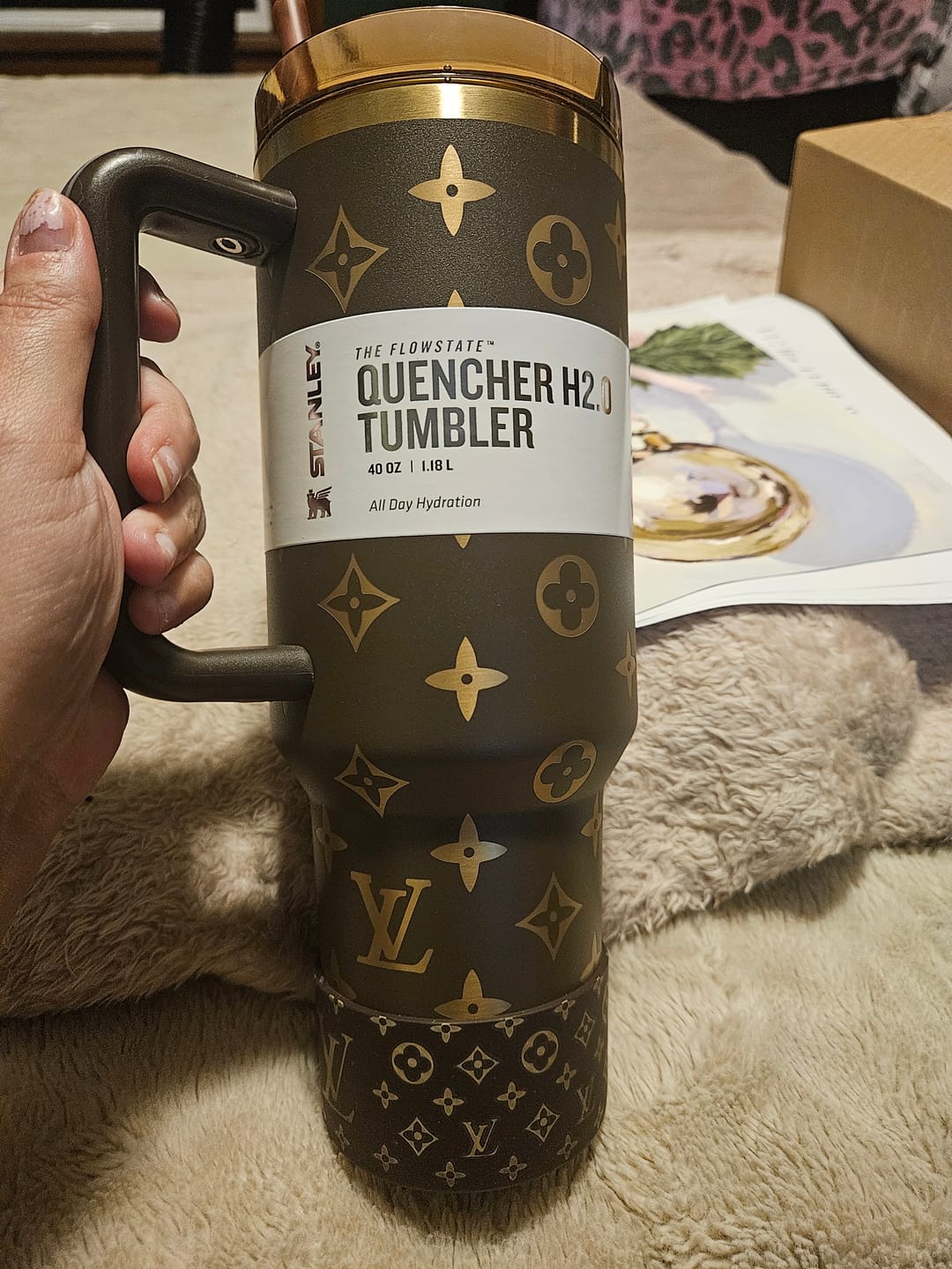 Customer photo review of Designer Holographic In-Car Insulated Cup 40OZ Free shipping by✈️✈️✈️