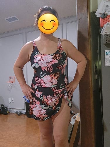 Customer photo review of Emoswim - Badekleid Badeanzüge für Damen Bauchweg Badekleider Rock Bademode