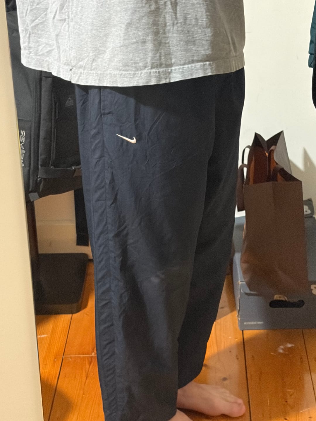 Customer photo review of Nike Mini Swoosh Cropped Track Pants - 2000s (L)