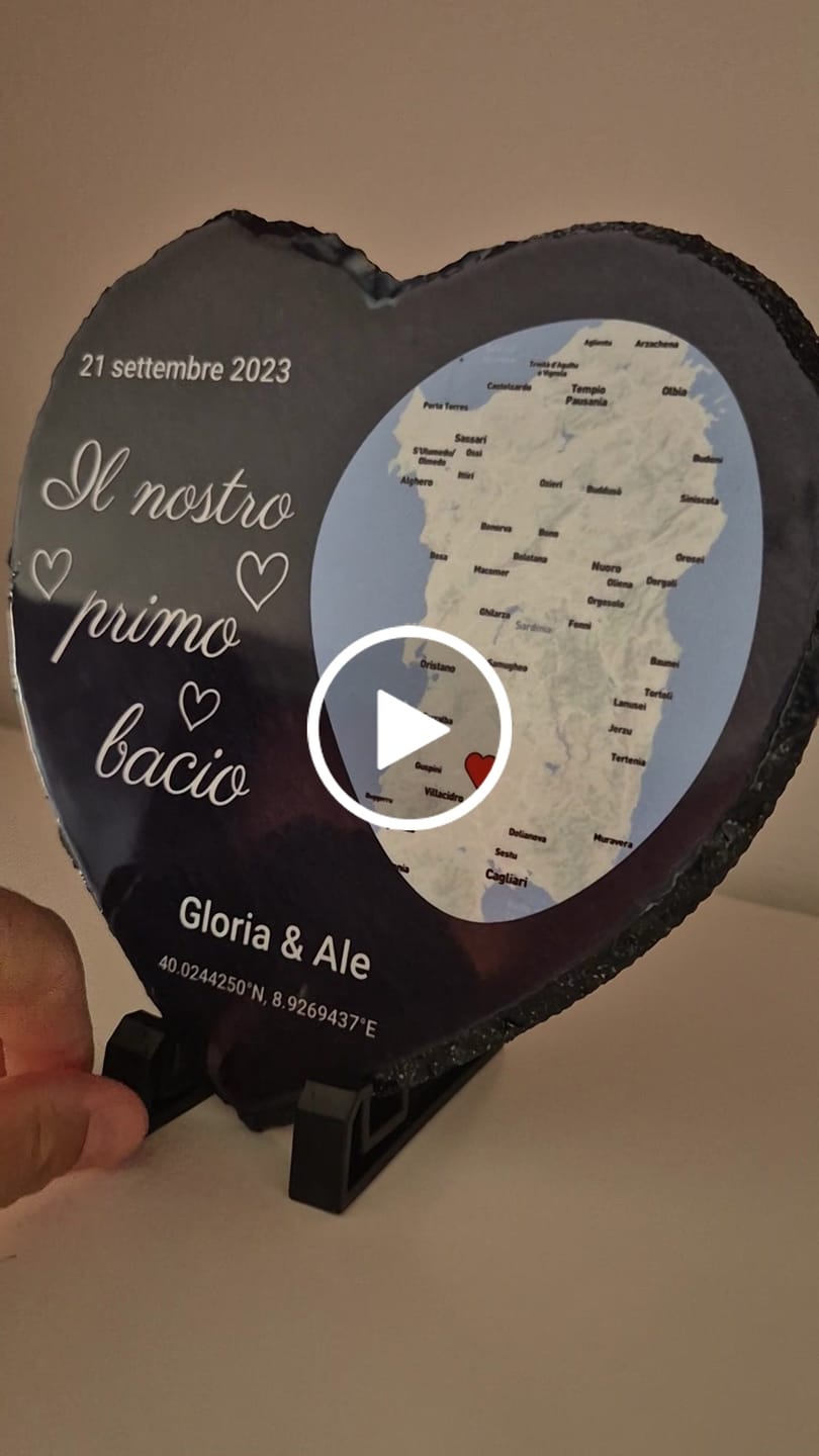 Customer video review of Il nostro primo bacio – Cuore in ardesia personalizzato (20x20)
