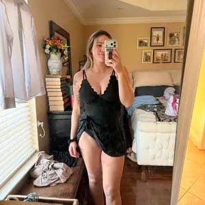Customer photo review of Emoswim - Damen Badeanzug Bauchweg Bademode Bogenkante Bedeckendes Knoten-Badekleid