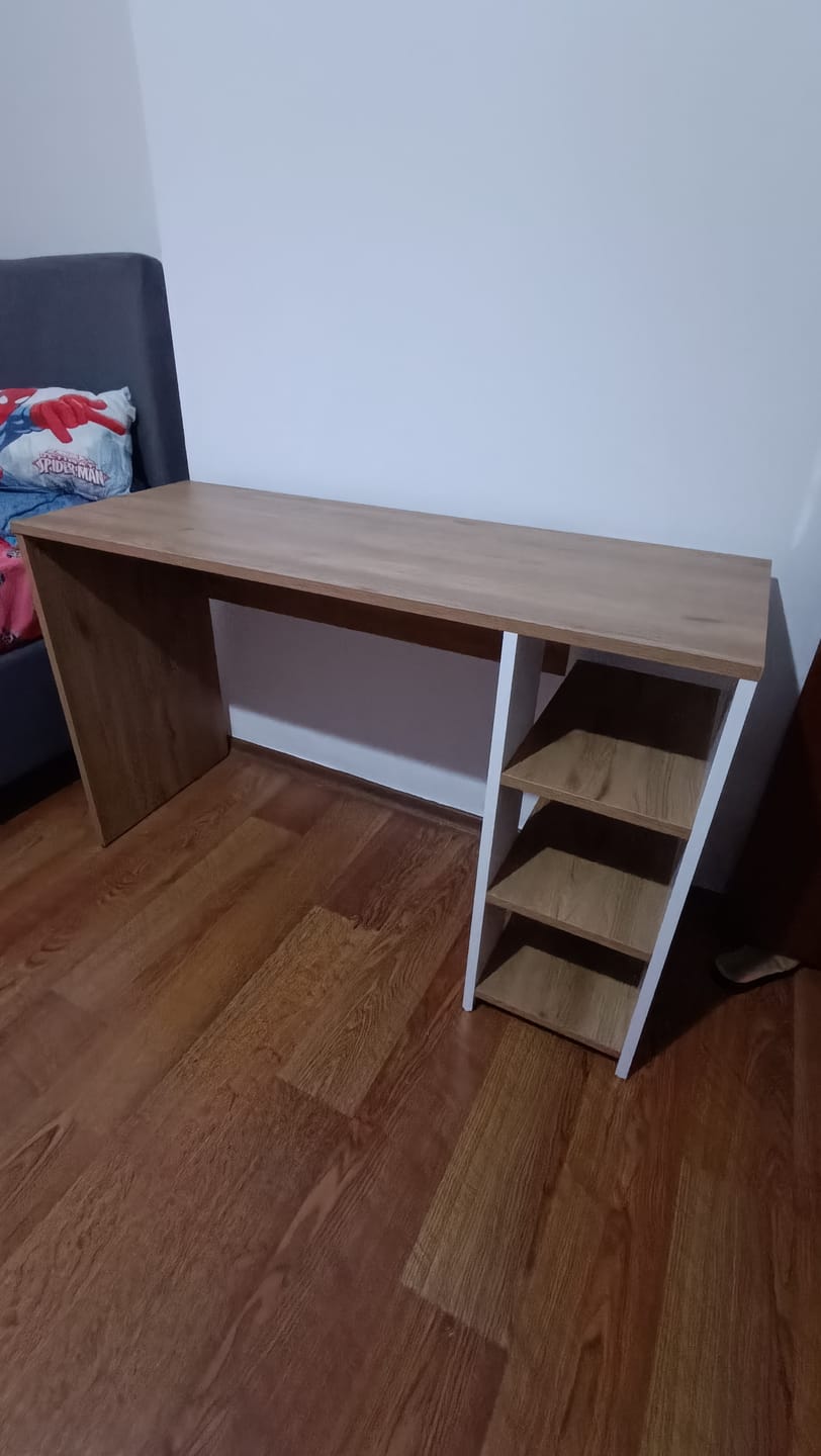 Customer photo review of Rani HA108 Raflı Çalışma Ofis Bilgisayar Masası Sepet Ceviz - Beyaz