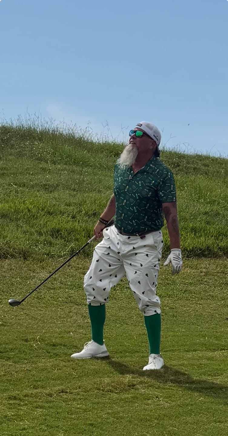 Customer photo review of Cactus Custom The Background Color Men's Golf Knickers Pants