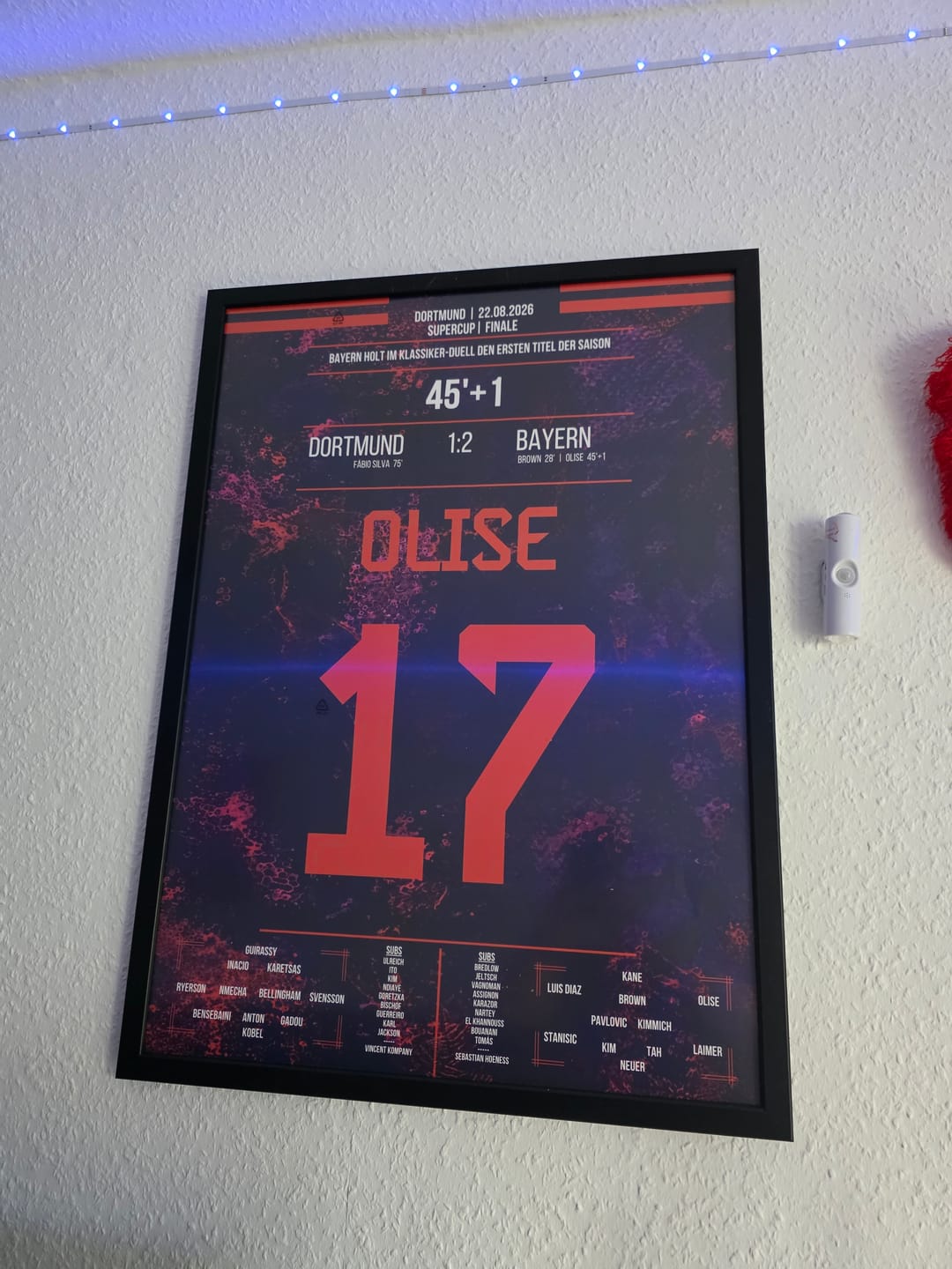 Customer photo review of Olise trifft bei Bayerns Gewinn des Supercups 2026