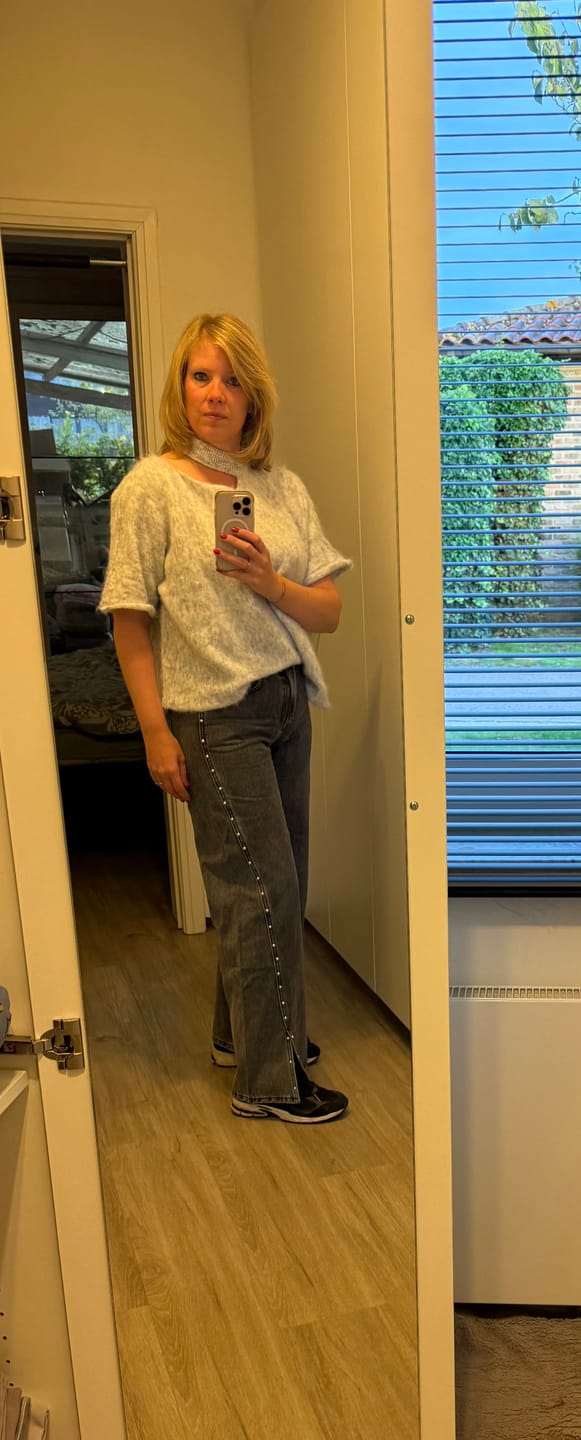Customer photo review of STUDDED JEANS - GREY