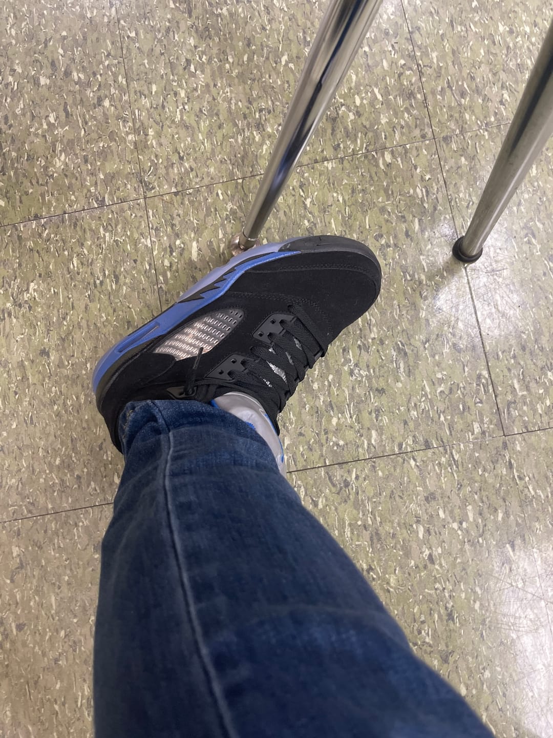 Customer photo review of JORDAN 5 RETRO x RACER BLUE