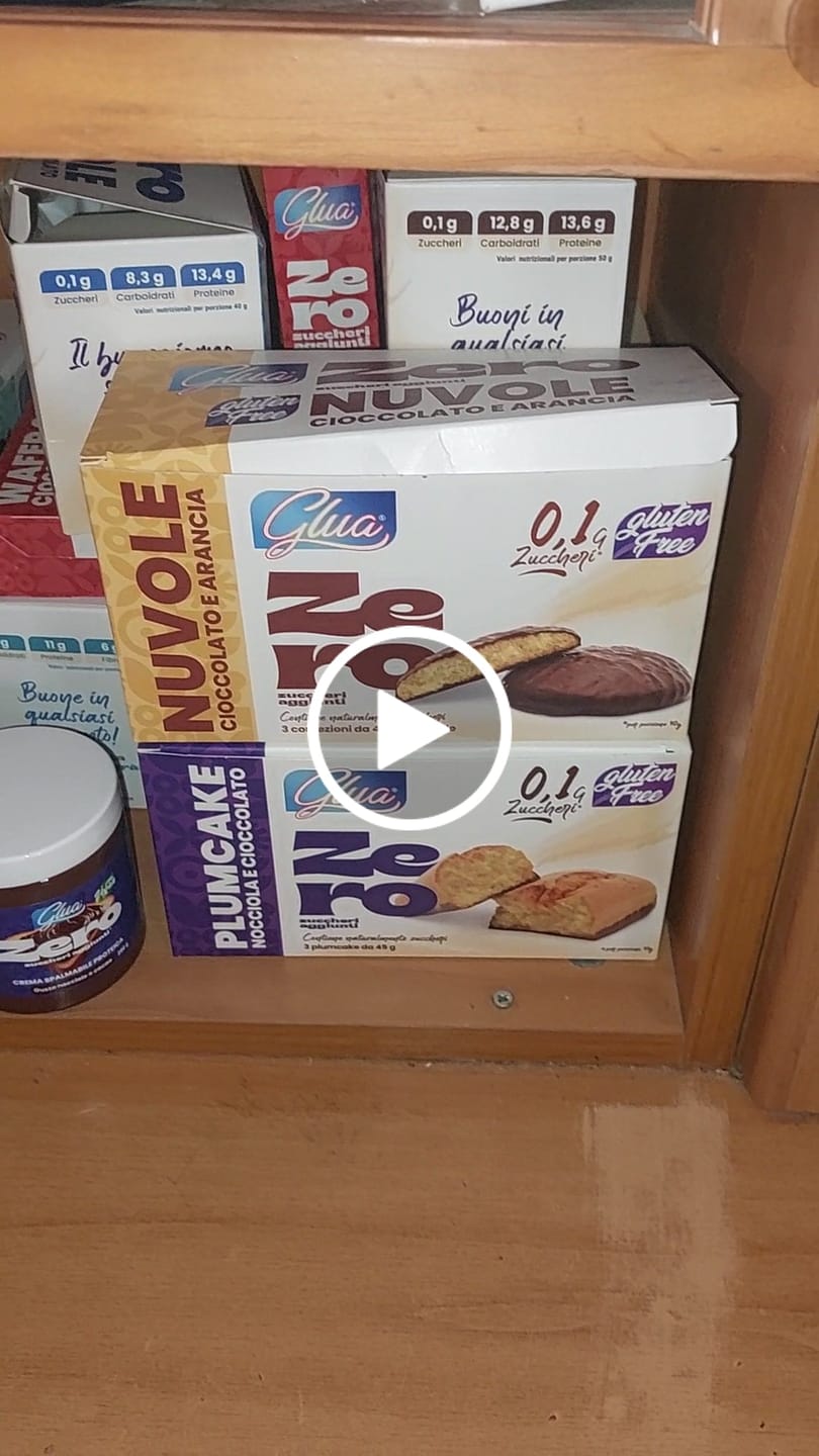 Customer video review of Biscotti proteici Nuvole ricoperti di cioccolato e arancia