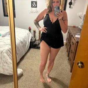 Customer photo review of Emoswim - Damen Badeanzug Bauchweg Bademode Bogenkante Bedeckendes Knoten-Badekleid