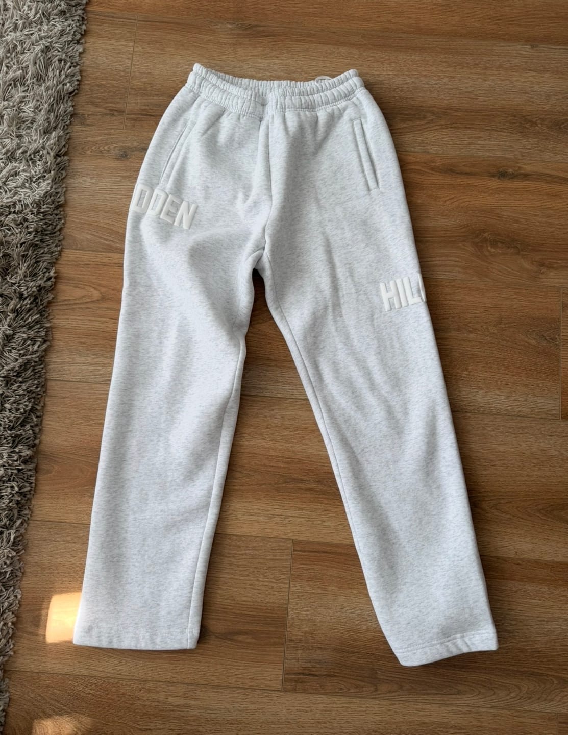 Customer photo review of GATED COMMUNITY STRAIGHT LEG SWEATPANTS LIGHT GREY