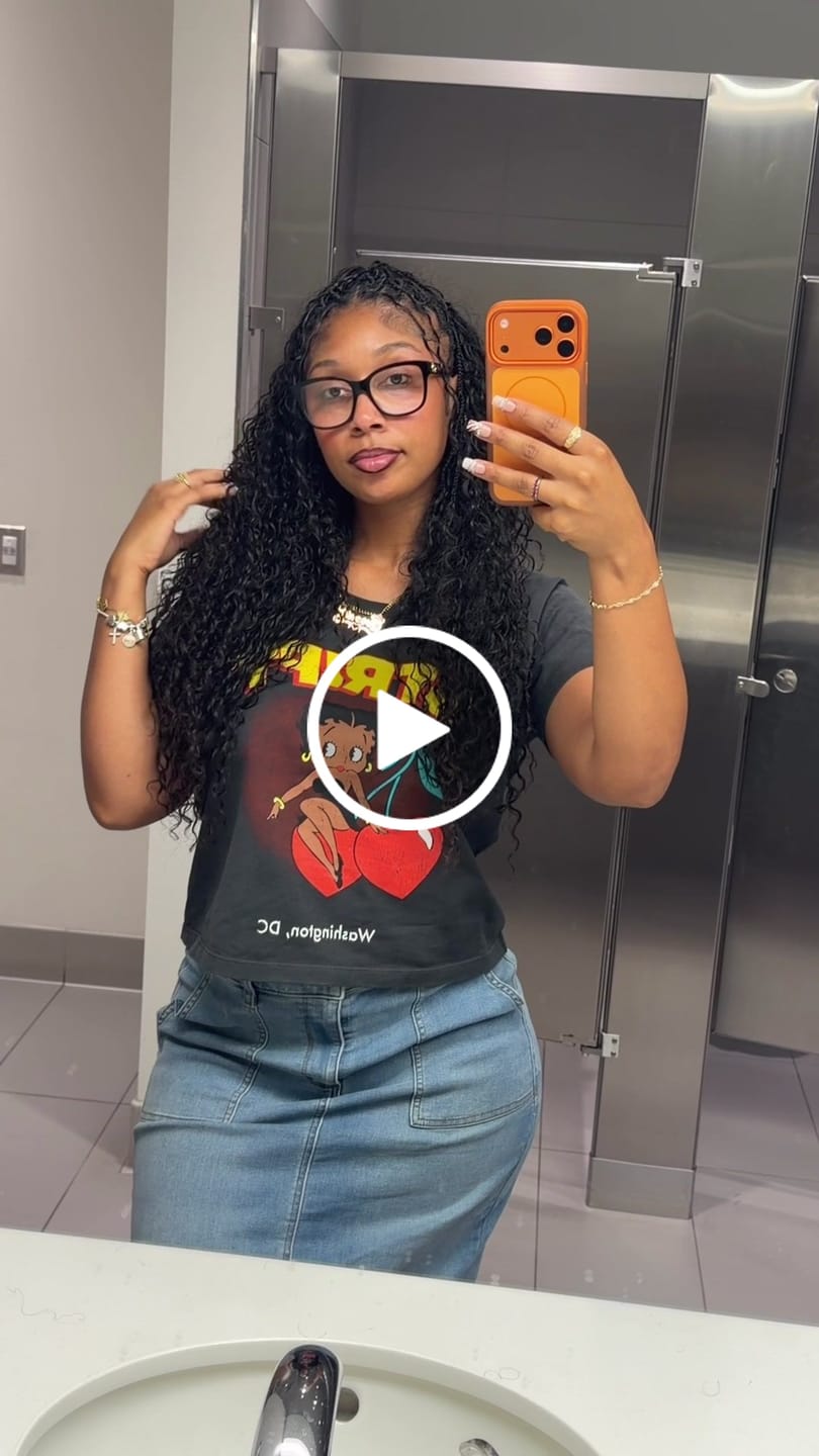 Customer video review of BETTY BOOP VINTAGE TEE