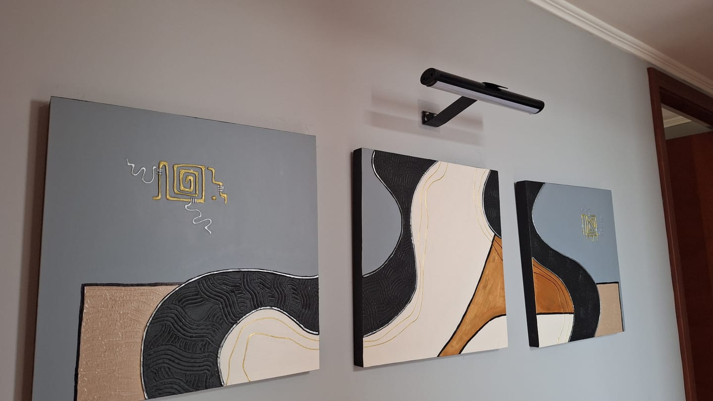 Customer photo review of Lámpara Mural Recargable - 32 cm / 3 Tonos de Luz