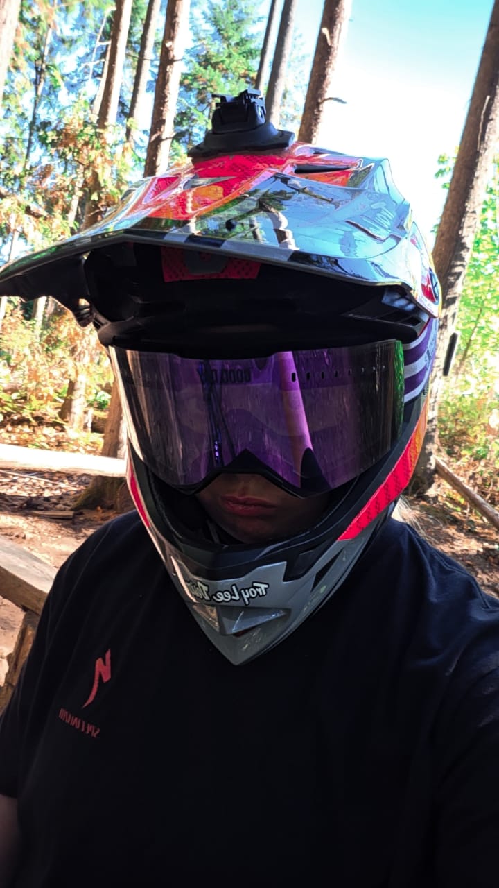 Customer photo review of The Valorie Moto/MTB Goggle - Photochromic Purple