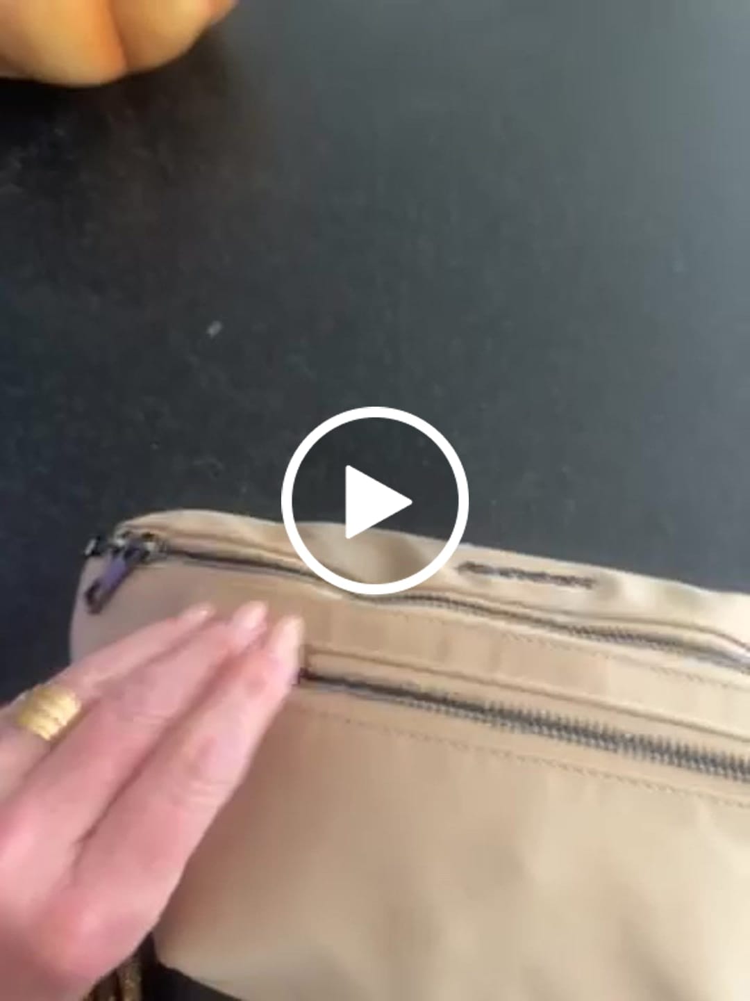 Customer video review of MAX Belt Bag - Beige Nylon