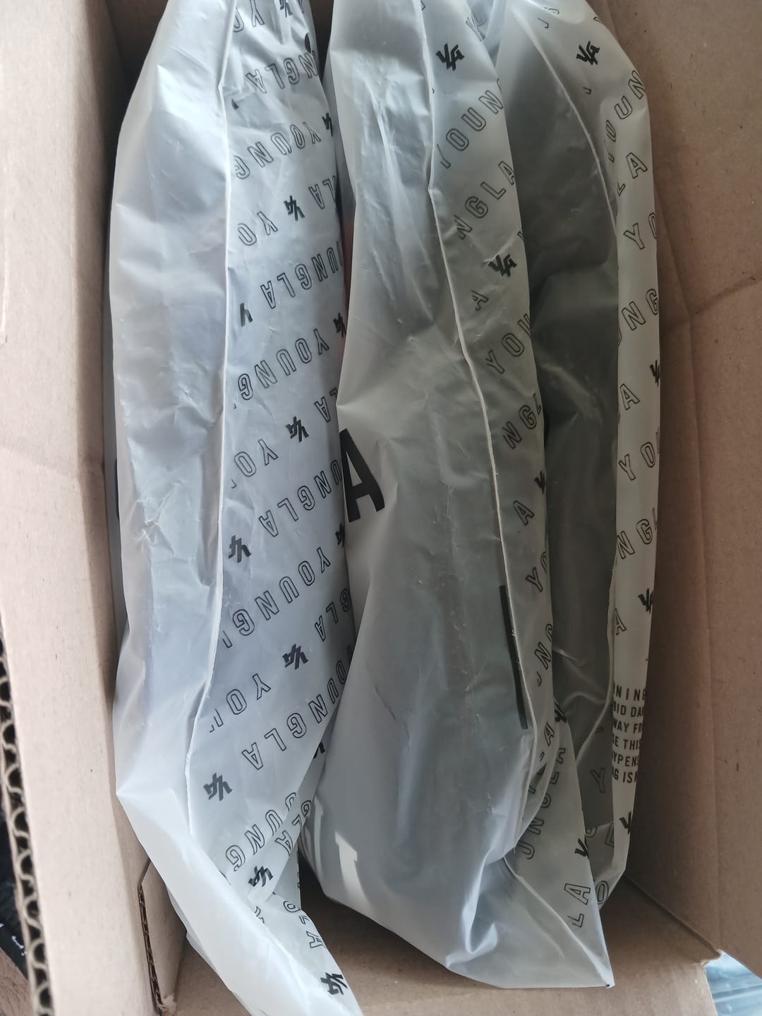 Customer photo review of PANTS YOUNGLA GRIS