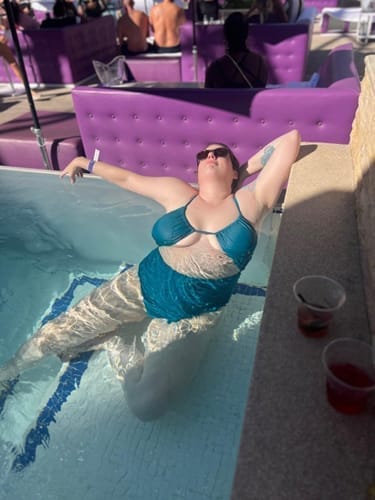 Customer photo review of Emoswim - Damen Badeanzug Cut-Out Bademode