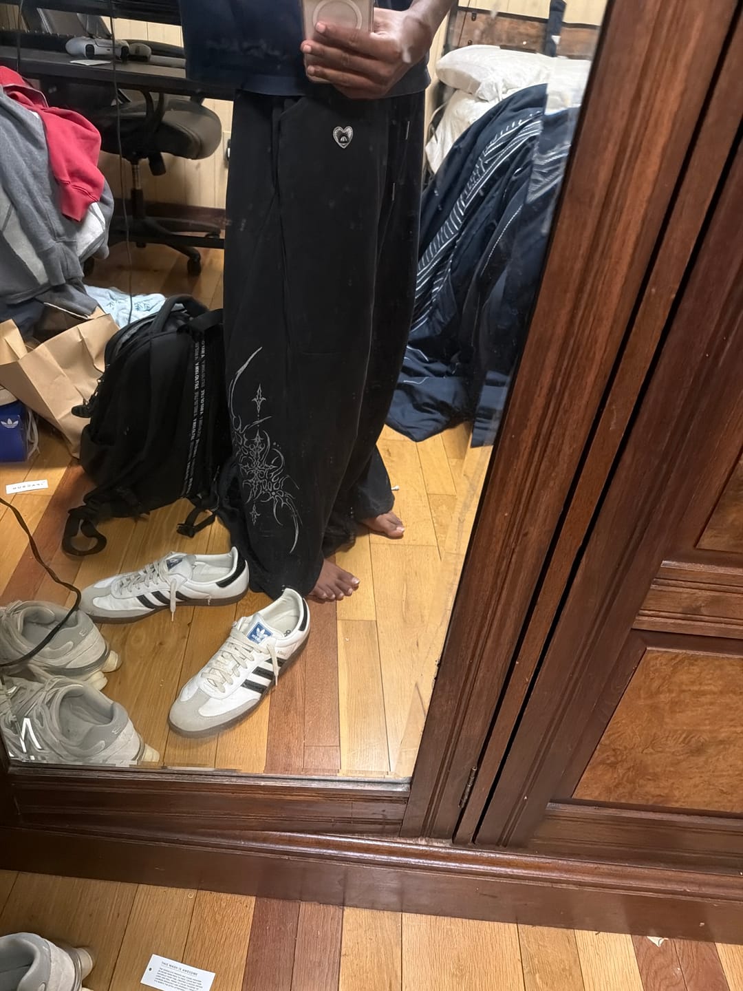 Customer photo review of Aelfric Eden Blade Baggy Barrel Sweatpants