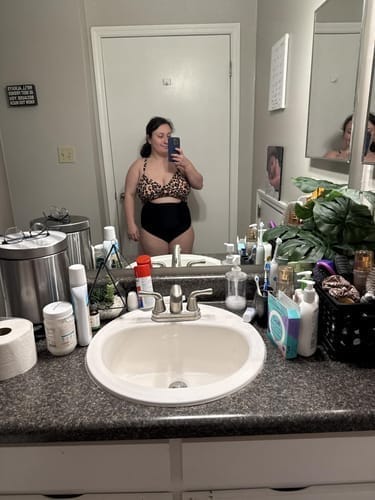 Customer photo review of Emoswim - Damen Badeanzüge Bauchweg Cut-Out High Waist Bademode Wickeloptik Rückenbindung