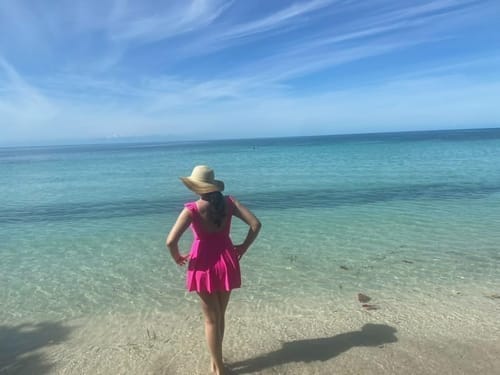 Customer photo review of Emoswim - Damen Badeanzug Rüschen Cut-Out Badekleid Bauchweg V-Ausschnitt Wickel-Bademode