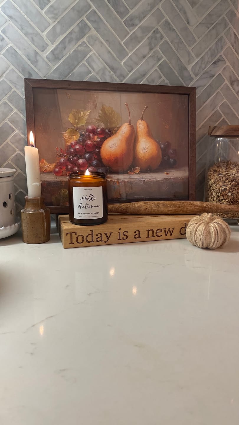 Customer photo review of "Hello Autumn" Candle