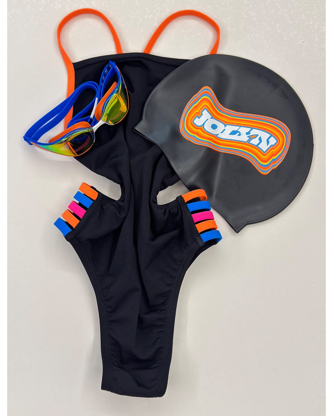 Customer photo review of LENNOX ONE PIECE - Black|Flare