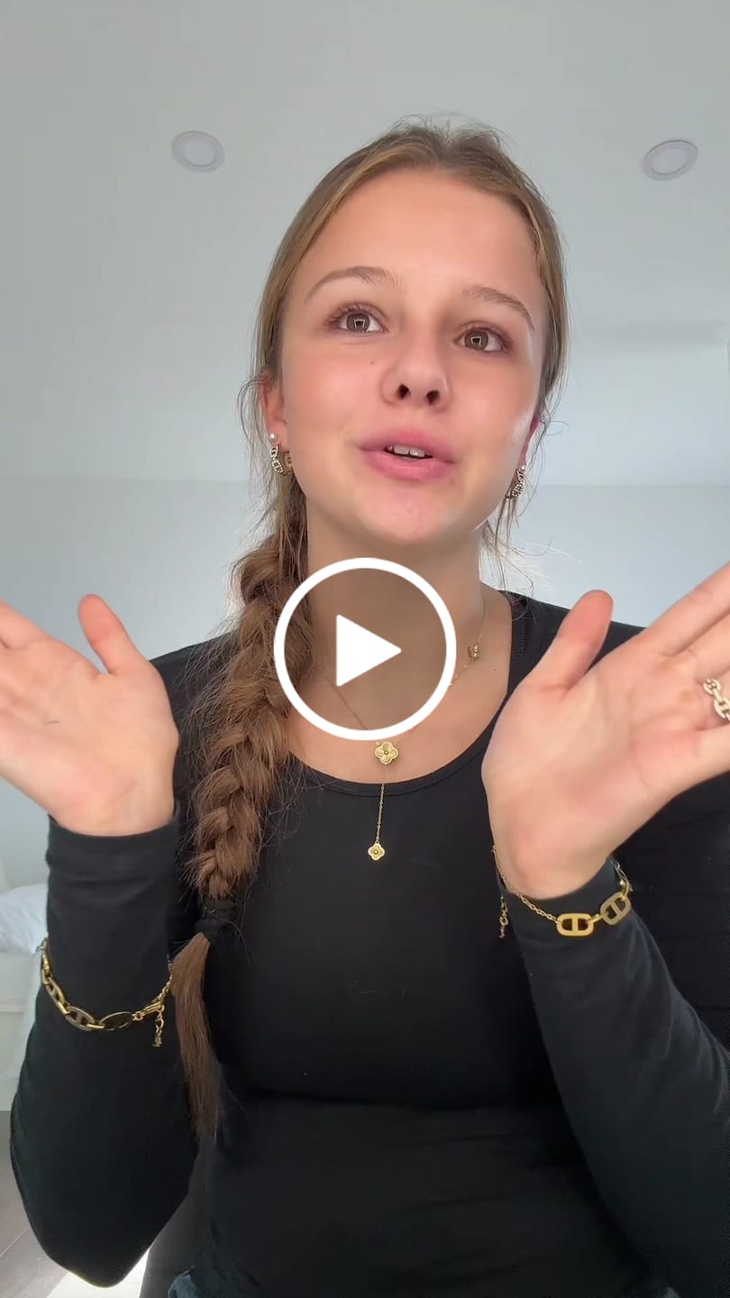 Customer video review of Golden Lucky Leaf Kette 2.0 14K Vergoldet