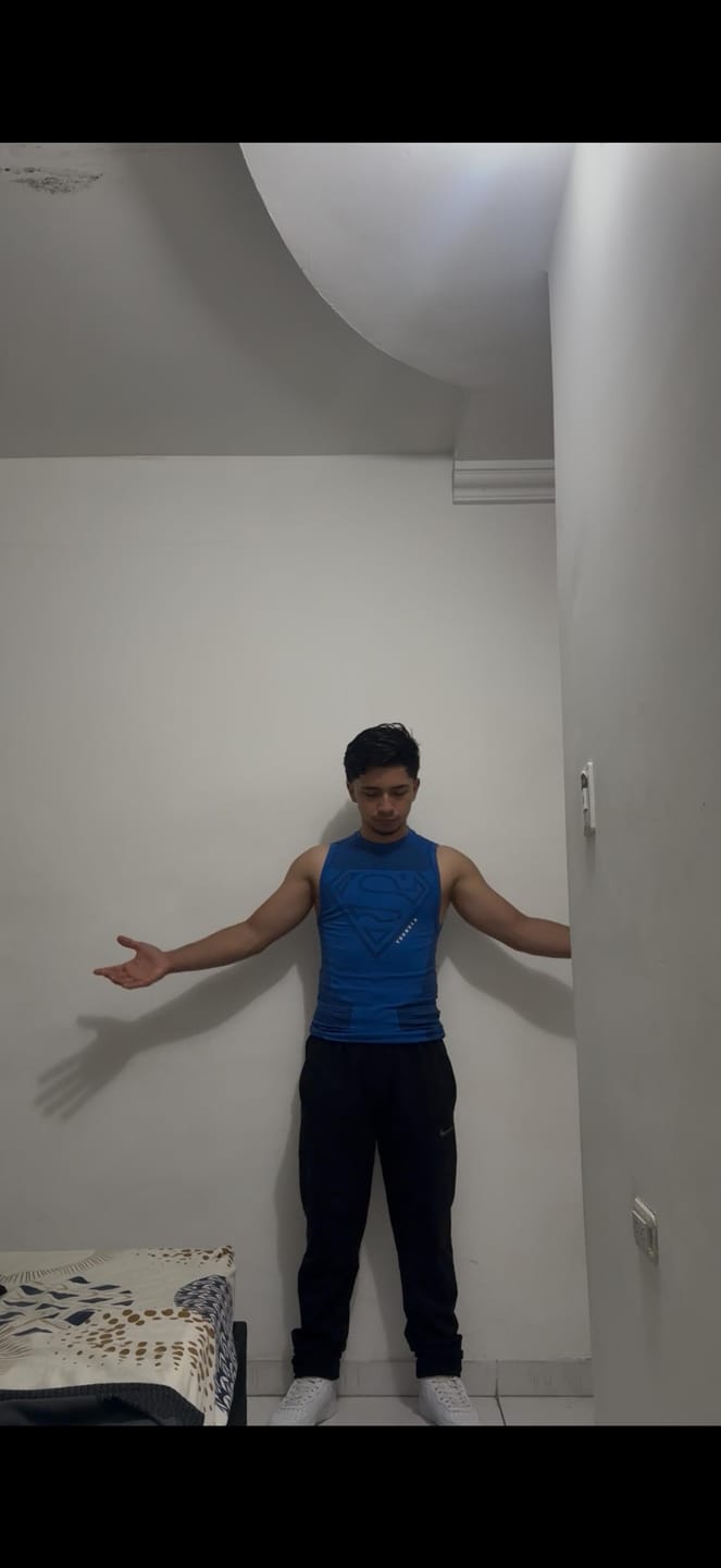 Customer photo review of 3047 - Superman Compression Tanks
