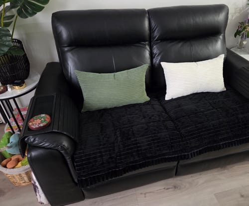 Customer photo review of Cosy Couch - Couch Cover