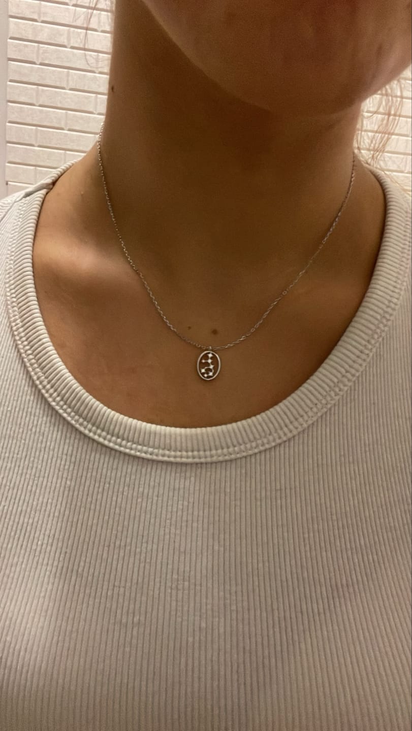 Customer photo review of Collar Signos Brillantes