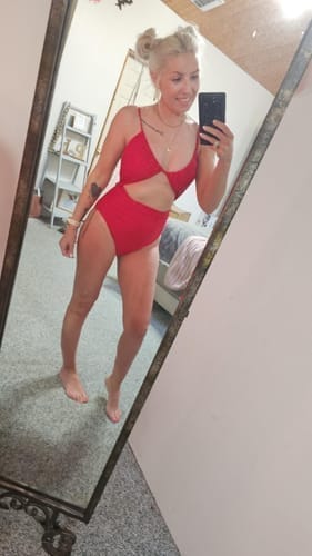 Customer photo review of Emoswim - Damen Badeanzug Cut-Out Bademode