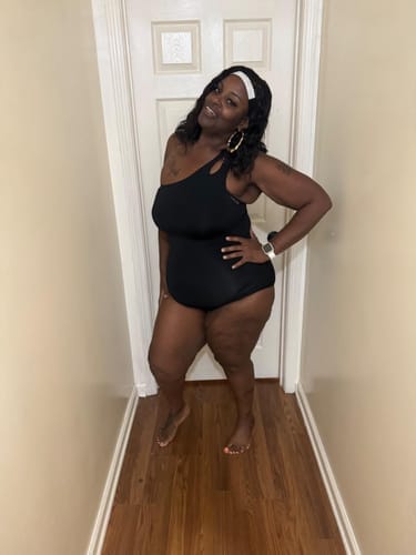 Customer photo review of Emoswim - One-Shoulder Badeanzug für Damen Bauchweg Bademode