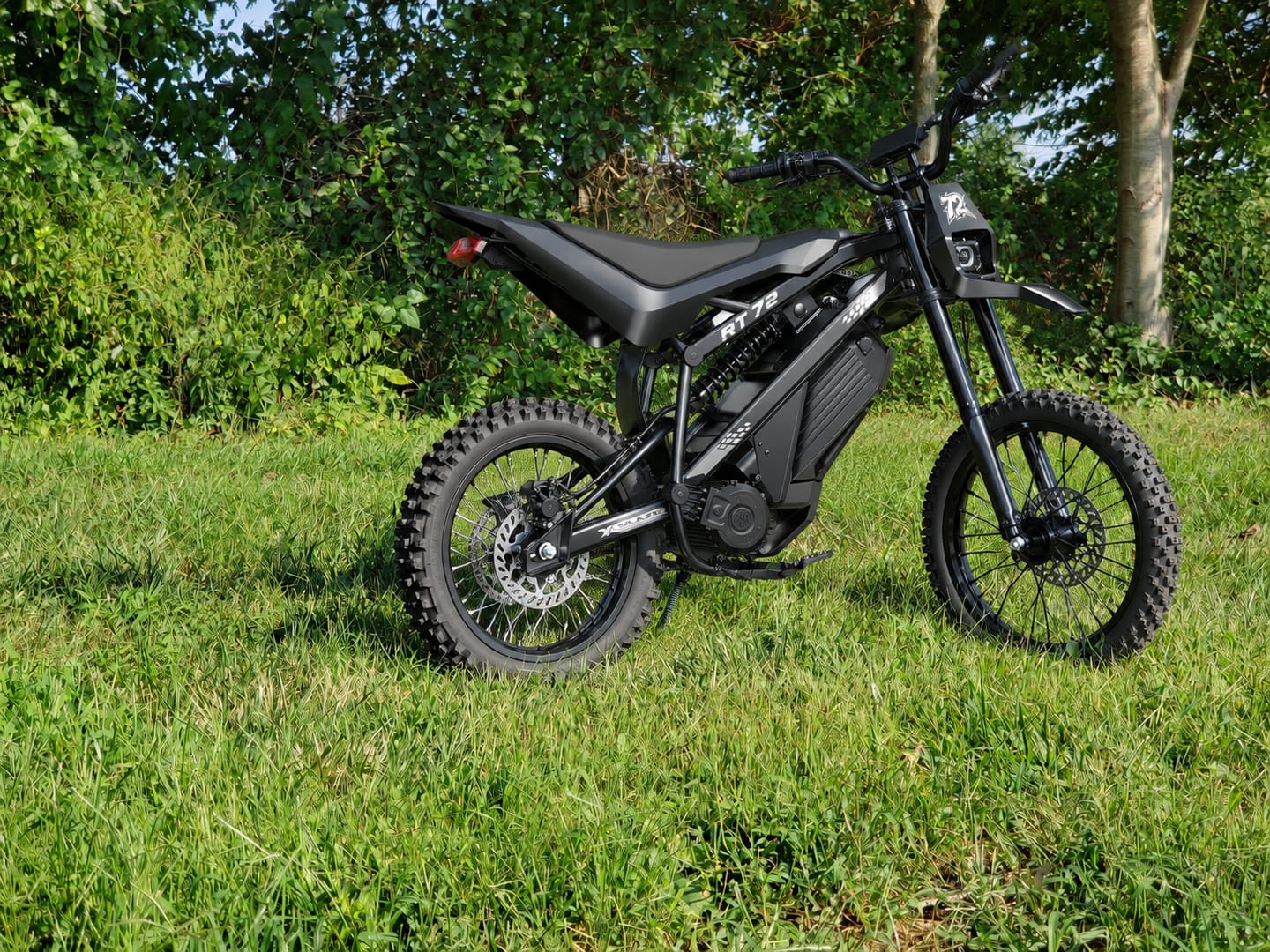 Customer photo review of Eskute® RT 72 19"17" 6500W Electric Dirt Bike for Adults