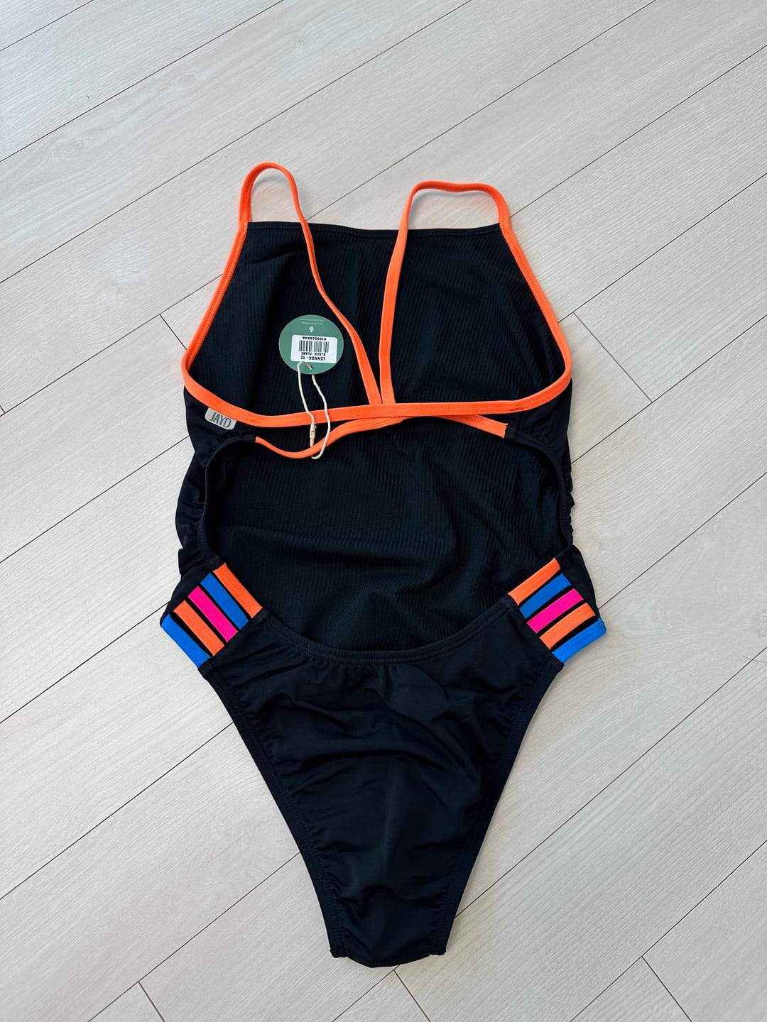 Customer photo review of LENNOX ONE PIECE - Cacao|Kiwi